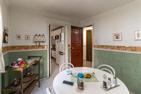 Apartamento à venda com 240m², 4 quartos e 2 vagasCopa