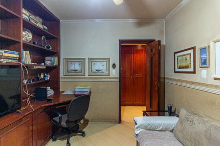 Apartamento à venda com 240m², 4 quartos e 2 vagasQuarto 4