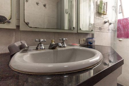 Apartamento à venda com 240m², 4 quartos e 2 vagasBanheiro da Suíte 3