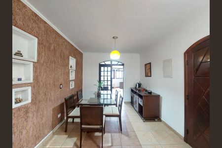 Casa à venda com 171m², 3 quartos e 2 vagasSala de Jantar