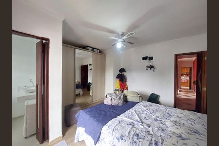 Casa à venda com 171m², 3 quartos e 2 vagasQuarto 1