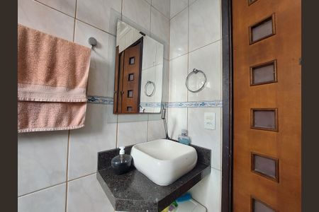 Casa à venda com 171m², 3 quartos e 2 vagasBanheiro 2