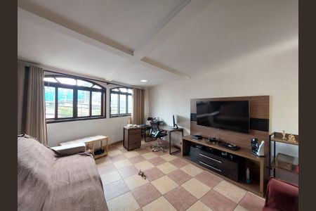 Casa à venda com 171m², 3 quartos e 2 vagasSala