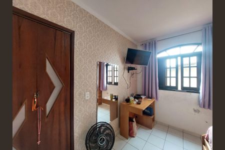 Casa à venda com 171m², 3 quartos e 2 vagasQuarto 3