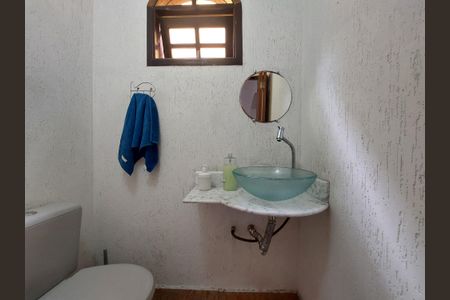 Casa à venda com 171m², 3 quartos e 2 vagasLavabo