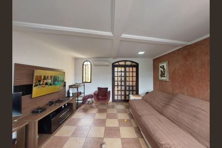Casa à venda com 171m², 3 quartos e 2 vagasSala