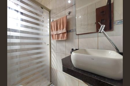 Casa à venda com 171m², 3 quartos e 2 vagasBanheiro 2