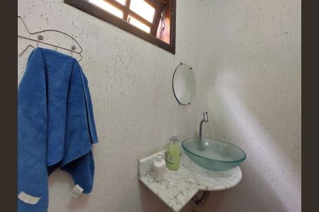 Casa à venda com 171m², 3 quartos e 2 vagasLavabo