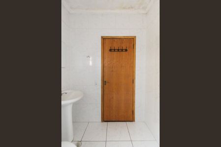 Casa à venda com 200m², 2 quartos e 3 vagasBanheiro da Suíte