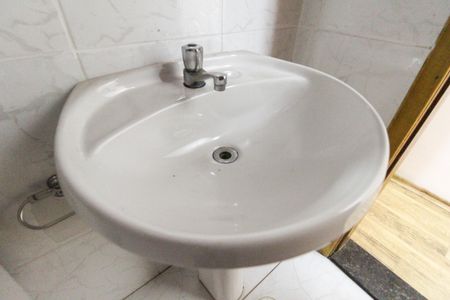 Casa à venda com 200m², 2 quartos e 3 vagasBanheiro Social