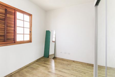 Casa à venda com 200m², 2 quartos e 3 vagasQuarto 2