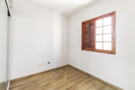 Casa à venda com 200m², 2 quartos e 3 vagasQuarto 2