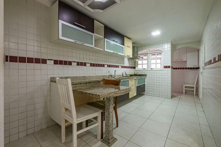 Apartamento para alugar com 100m², 3 quartos e sem vaga Apartamento para alugar com 100m², 3 quartos e sem vagaCozinha