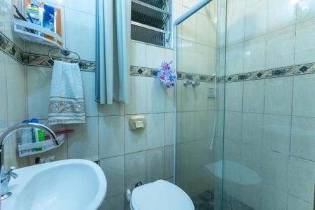 Casa à venda com 250m², 3 quartos e 4 vagasBanheiro da Suíte