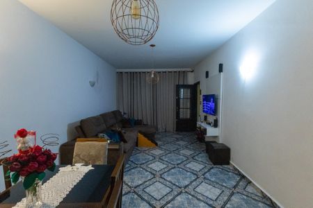 Casa à venda com 250m², 3 quartos e 4 vagasSala