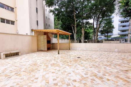 Apartamento à venda com 119m², 3 quartos e 2 vagas Apartamento à venda com 119m², 3 quartos e 2 vagasÁrea comum - Churrasqueira