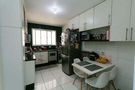 Apartamento à venda com 119m², 3 quartos e 2 vagas Apartamento à venda com 119m², 3 quartos e 2 vagasCozinha