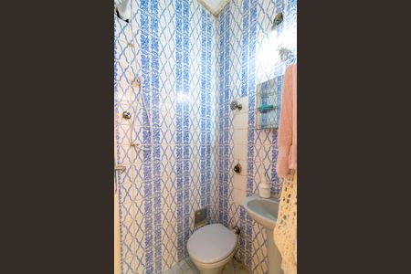 Casa à venda com 130m², 3 quartos e 4 vagasBanheiro de serviço