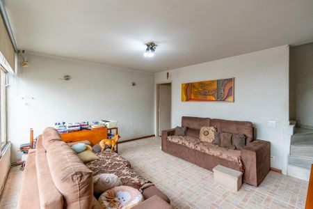 Casa à venda com 130m², 3 quartos e 4 vagasSala