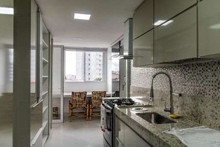 Apartamento à venda com 118m², 4 quartos e 2 vagasCozinha