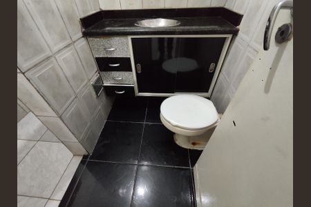 Casa para alugar com 250m², 2 quartos e 1 vaga Casa para alugar com 250m², 2 quartos e 1 vagaBanheiro