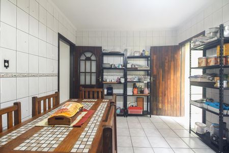 Casa à venda com 113m², 3 quartos e 2 vagas Casa à venda com 113m², 3 quartos e 2 vagasCozinha