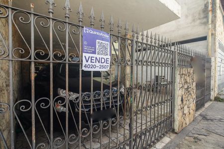 Casa à venda com 113m², 3 quartos e 2 vagas Casa à venda com 113m², 3 quartos e 2 vagasFachada