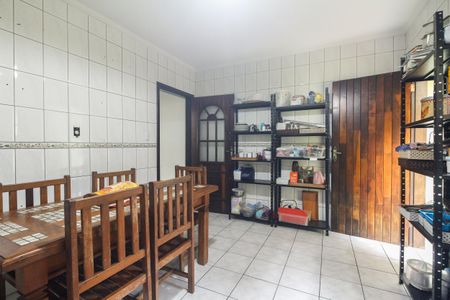 Casa à venda com 113m², 3 quartos e 2 vagas Casa à venda com 113m², 3 quartos e 2 vagasCozinha