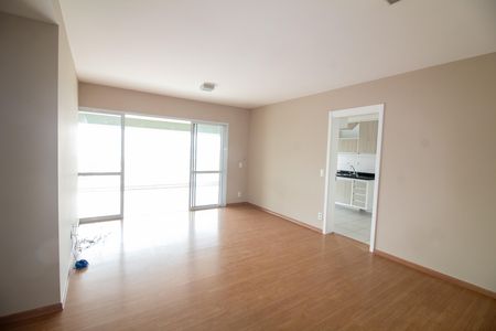 Apartamento para alugar com 160m², 4 quartos e 2 vagas Apartamento para alugar com 160m², 4 quartos e 2 vagasSala