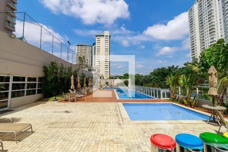 Apartamento para alugar com 160m², 4 quartos e 2 vagas Apartamento para alugar com 160m², 4 quartos e 2 vagasÁrea comum - Piscina