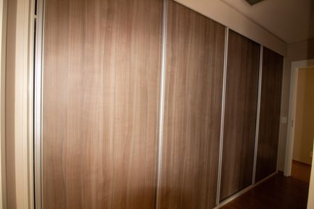 Apartamento para alugar com 160m², 4 quartos e 2 vagas Apartamento para alugar com 160m², 4 quartos e 2 vagas Suíte 2