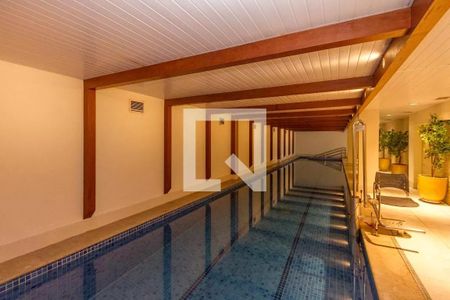Apartamento para alugar com 160m², 4 quartos e 2 vagas Apartamento para alugar com 160m², 4 quartos e 2 vagasÁrea comum - Piscina Coberta