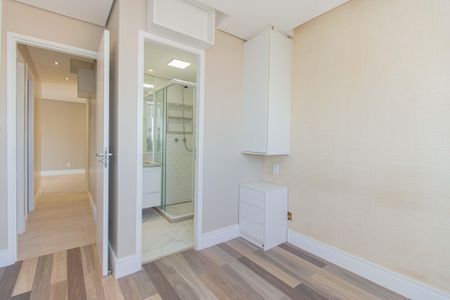 Apartamento à venda com 71m², 3 quartos e 2 vagas Apartamento à venda com 71m², 3 quartos e 2 vagasSuíte