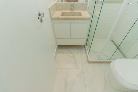 Apartamento à venda com 71m², 3 quartos e 2 vagas Apartamento à venda com 71m², 3 quartos e 2 vagasBanheiro Social