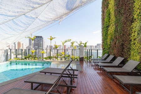Studio para alugar com 25m², 1 quarto e sem vaga Studio para alugar com 25m², 1 quarto e sem vagaÁrea comum - Piscina