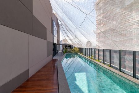 Studio para alugar com 25m², 1 quarto e sem vaga Studio para alugar com 25m², 1 quarto e sem vagaÁrea comum - Piscina
