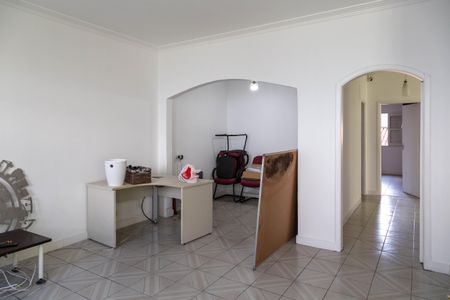 Casa à venda com 187m², 4 quartos e 2 vagasSala