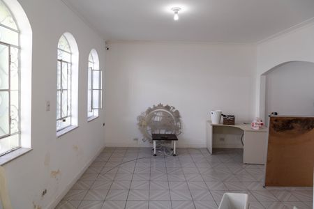 Casa à venda com 187m², 4 quartos e 2 vagasSala