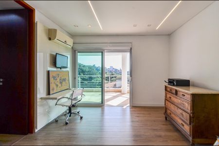 Casa à venda com 700m², 4 quartos e 6 vagas