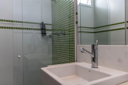 Casa à venda com 700m², 4 quartos e 6 vagas Casa à venda com 700m², 4 quartos e 6 vagasBanheiro da Suíte 3