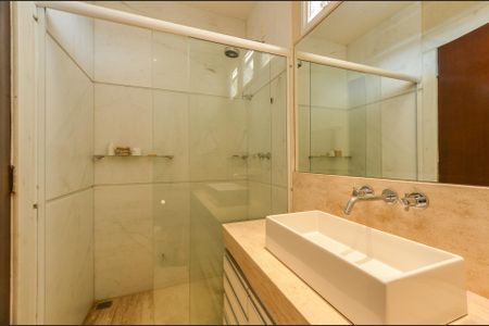 Casa à venda com 700m², 4 quartos e 6 vagas