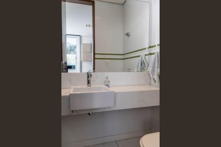 Casa à venda com 700m², 4 quartos e 6 vagas Casa à venda com 700m², 4 quartos e 6 vagasBanheiro da Suíte 3