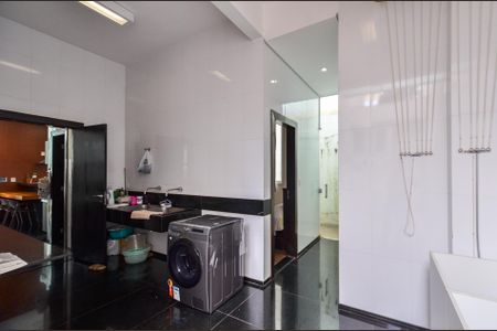 Casa à venda com 700m², 4 quartos e 6 vagas