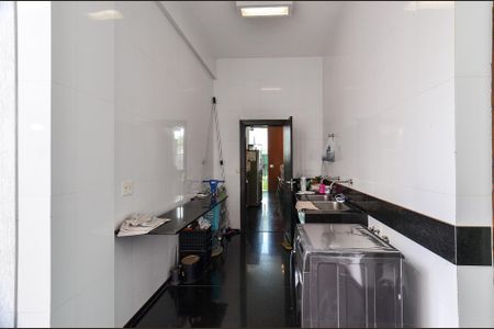 Casa à venda com 700m², 4 quartos e 6 vagas