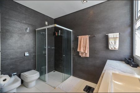 Casa à venda com 700m², 4 quartos e 6 vagas