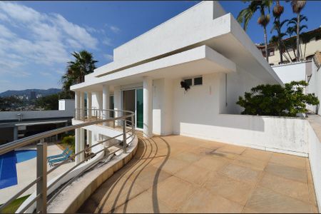 Casa à venda com 700m², 4 quartos e 6 vagas