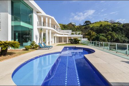 Casa à venda com 700m², 4 quartos e 6 vagas