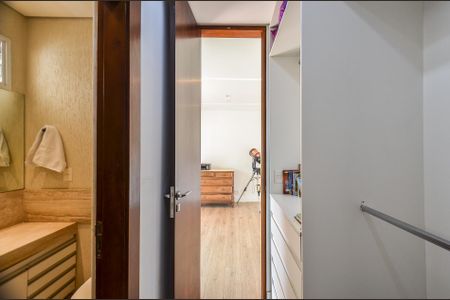 Casa à venda com 700m², 4 quartos e 6 vagas