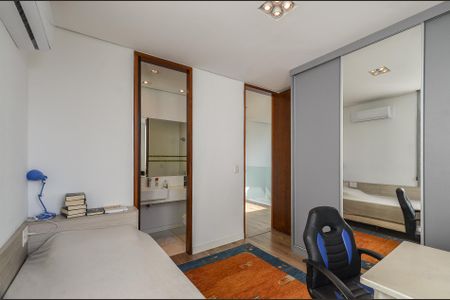 Casa à venda com 700m², 4 quartos e 6 vagas