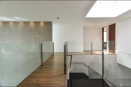 Casa à venda com 700m², 4 quartos e 6 vagas